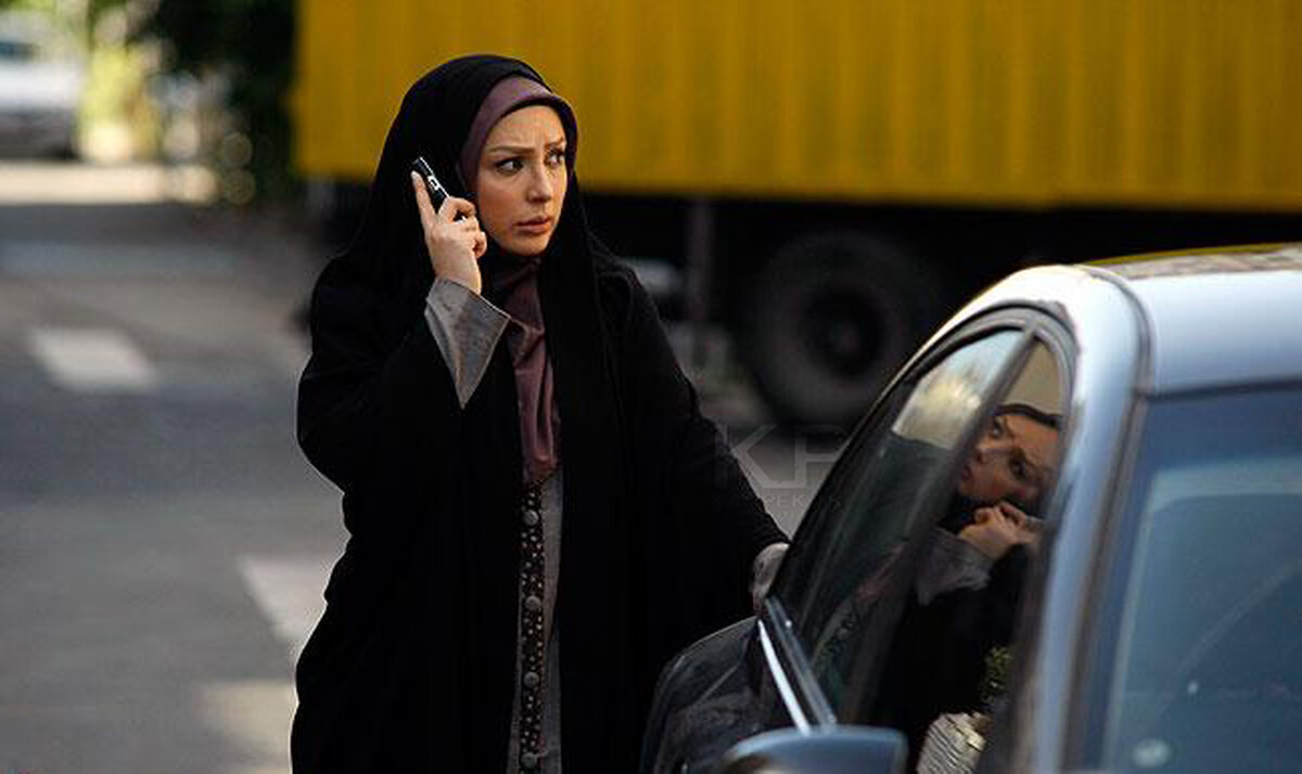 نیوشا ضیغمی کیست؟