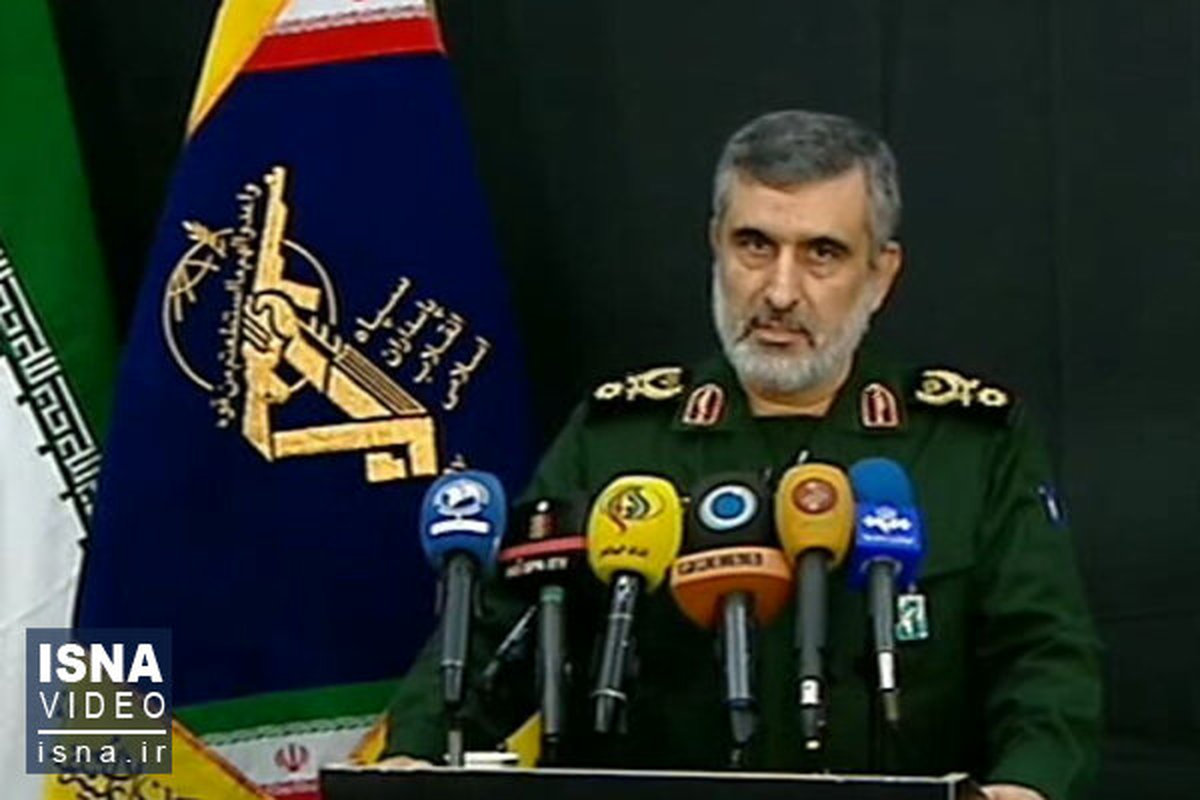 سردار حاجی زاده: نگاه انقلابی و نسخه داخلی ضامن حل مشکلات کشور است