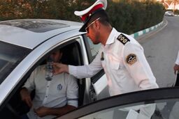  پلیس راهور جان راننده بد حال را نجات داد