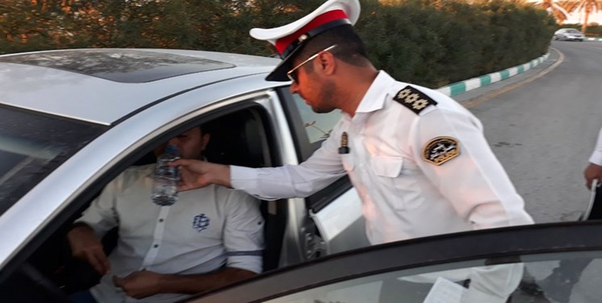 پلیس راهور جان راننده بد حال را نجات داد