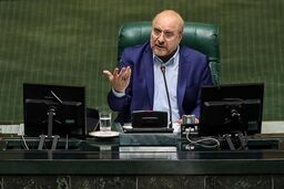 با درخواست پزشکیان قانون حجاب را از مجلس پس گرفت