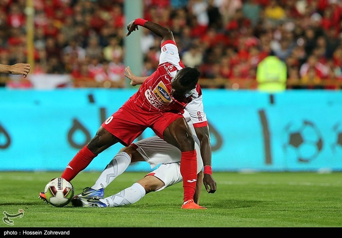 دیدار پرسپولیس و سپیدرود به دلیل پخش والیبال با تاخیر انجام می شود