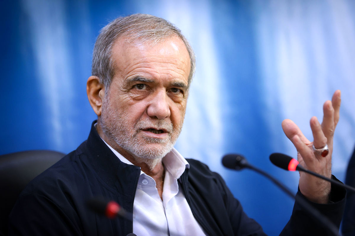 پزشکیان: نیروهای مسلح ایران درسی فراموشنشدنی به متجاوزان دادند