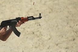 لحظه ربودن مسلحانه یک روحانی در ایرانشهر توسط افراد ناشناس 