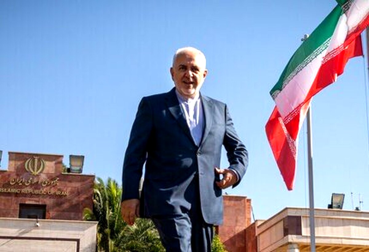 پاسخ جالب ظریف به دختری که تصویرش را آتش زد 