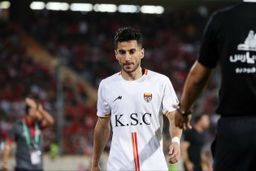 مهدی شیری در آغوش  پرسپولیسی ها (عکس)