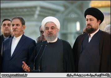 هیات دولت در مرقد امام