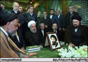 هیات دولت در مرقد امام