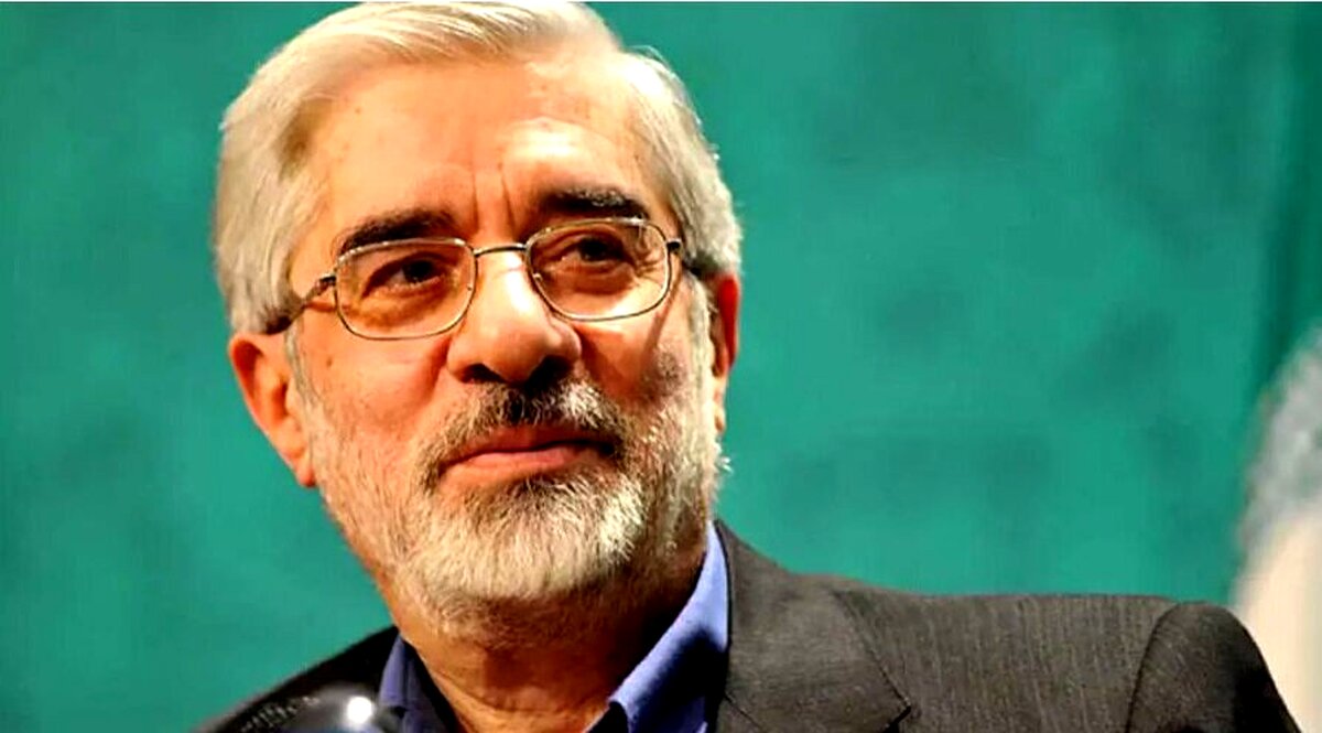 ماجرای تجمع مقابل دانشگاه تهران برای رفع حصر موسوی چیست؟