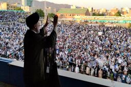 جشن پیروزی رئیسی در میدان امام حسین(ع) تهران