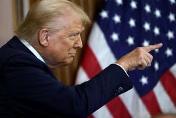 ناراحتی و تردید  ترامپ از یک امضا علیه ایران