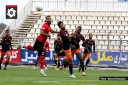 گزارش زنده: تراکتور 0 - مس کرمان 0