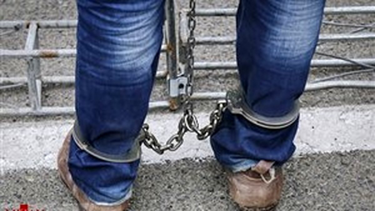 ساقی «حسن آباد» فشا فویه با نیم کیلو شیشه دستگیر شد