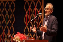 معاون پارلمانی رئیسی: کسانی که ادعا می‌کنند زبان دنیا را بلدند بهتر است...