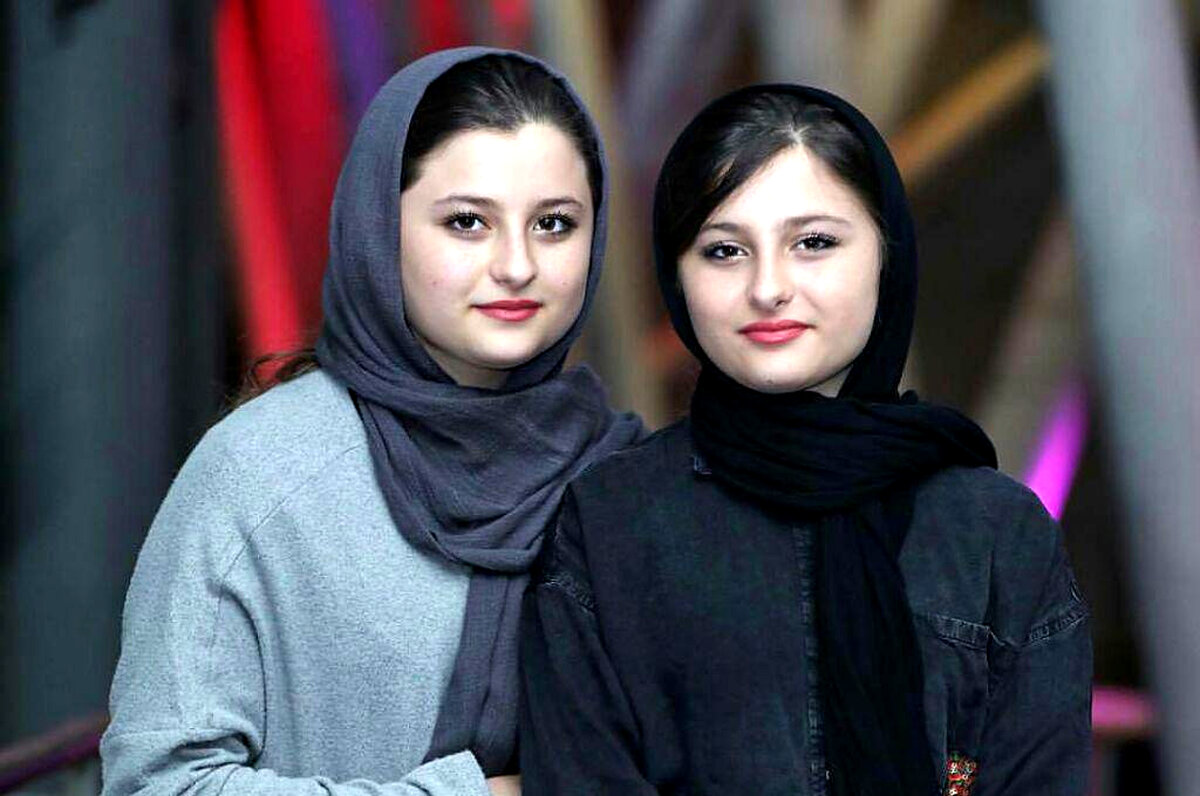 حاشیه های سارا و نیکا ادامه دارد +عکس دوقلوهای پایتخت