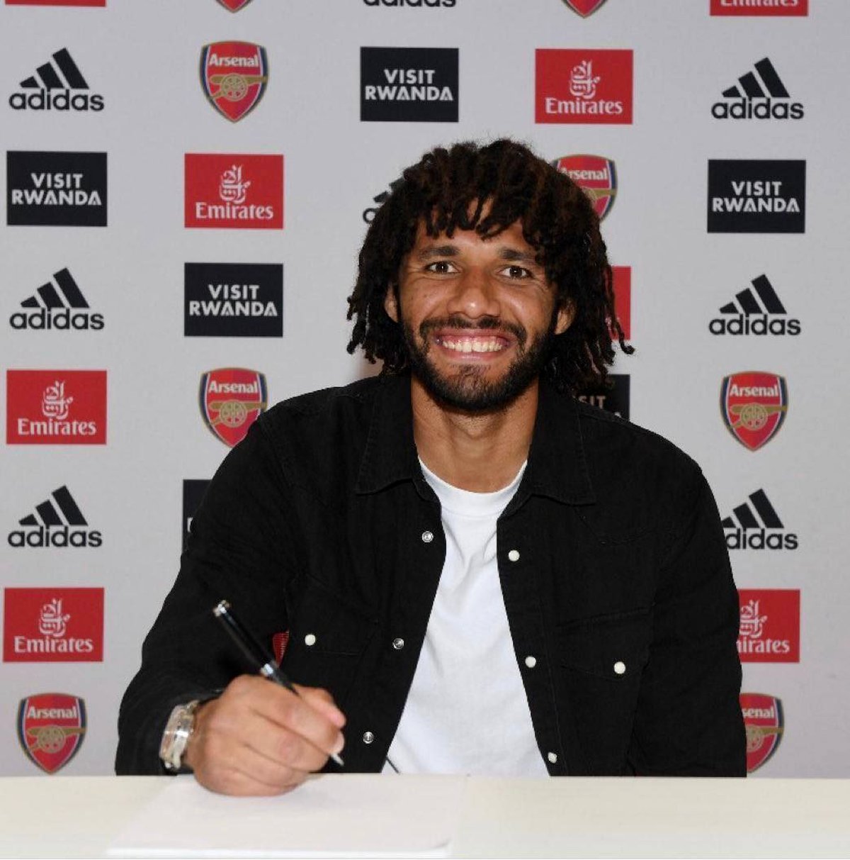 رسمی؛ قرارداد ستاره مصری آرسنال تمدید شد (عکس)