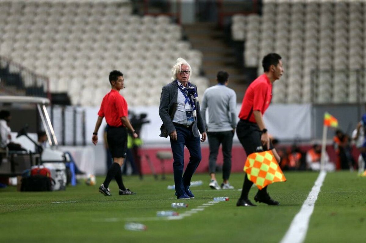 رمزگشایی از دستهای پشت پرده: چه کسانی سرمربی استقلال را میزنند؟