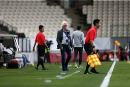 رمزگشایی از دست‌های پشت پرده: چه کسانی سرمربی استقلال را می‌زنند؟