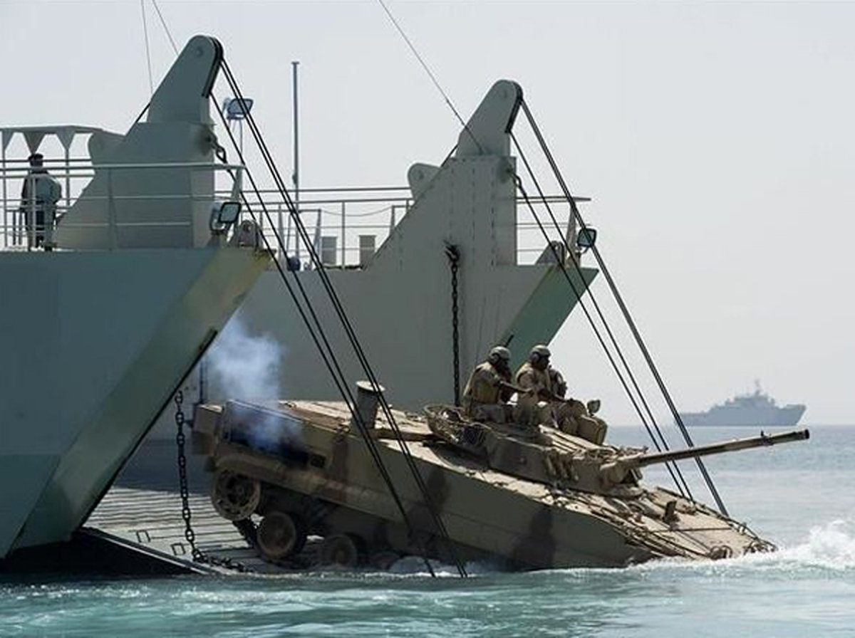 رزم ناوهای روسیه و چین در چابهار پهلو گرفتند