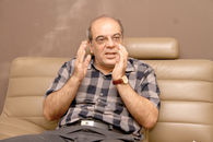 عباس عبدی: با صحبت‌های هاشمی هیچ عاقلی در ایران سرمایه‌گذاری نمی‌کند / سید حسن خمینی نمی خواست اعتراض کند ، اصرار کردند او هم قبول کرد