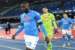 رقابت سه بزرگ اروپا برای خرید مدافع ناپولی