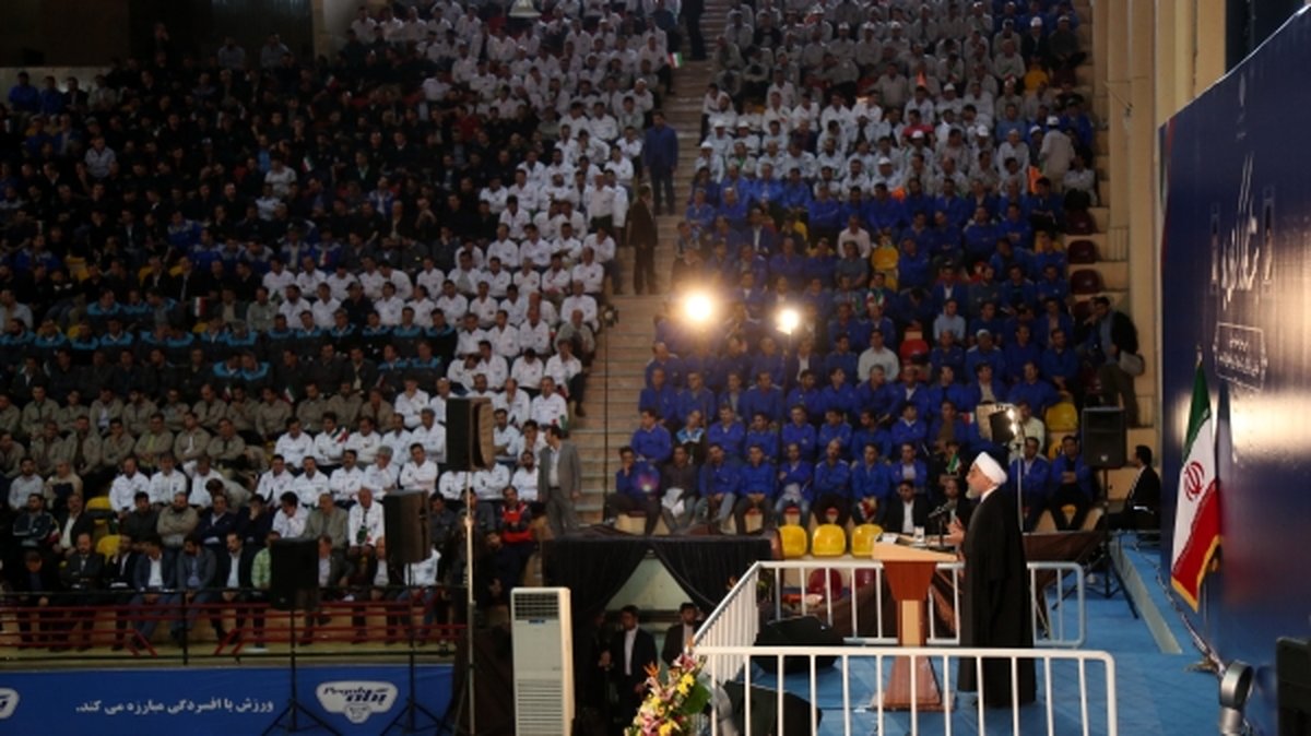 روحانی: میتوانیم بازارهای منطقه و جهان را تصاحب کنیم