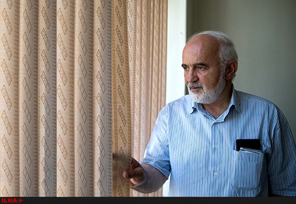 از استعفای ظریف تعجب نکردم/ استعفا پذیرفته نمیشود/ به زور نمیشود کسی را واردار کرد که در پستی باقی بماند