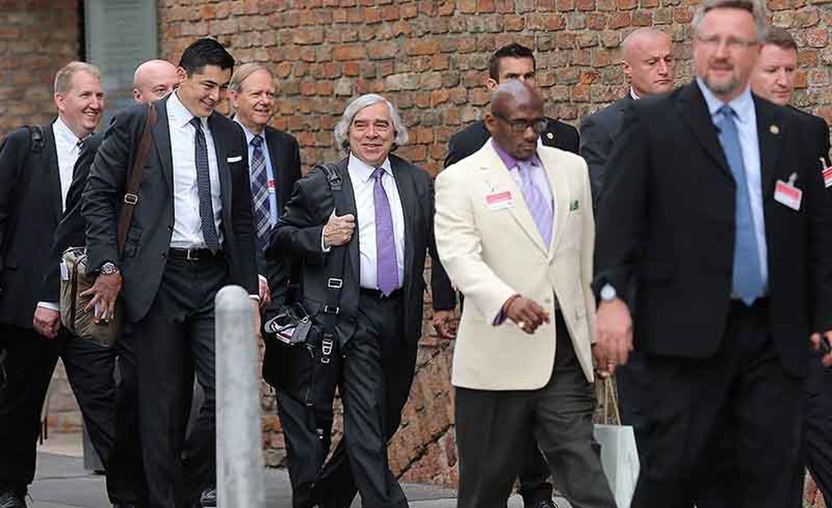 رایزنی‌های محرمانه در کوبورگ/صالحی از راه می رسد/ظریف صبح سه شنبه در وین + حاشیه ها و تصاویر