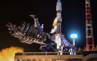 لحظه پرتاب ۳ ماهواره ایرانی به فضا با موشک سایوز روسی