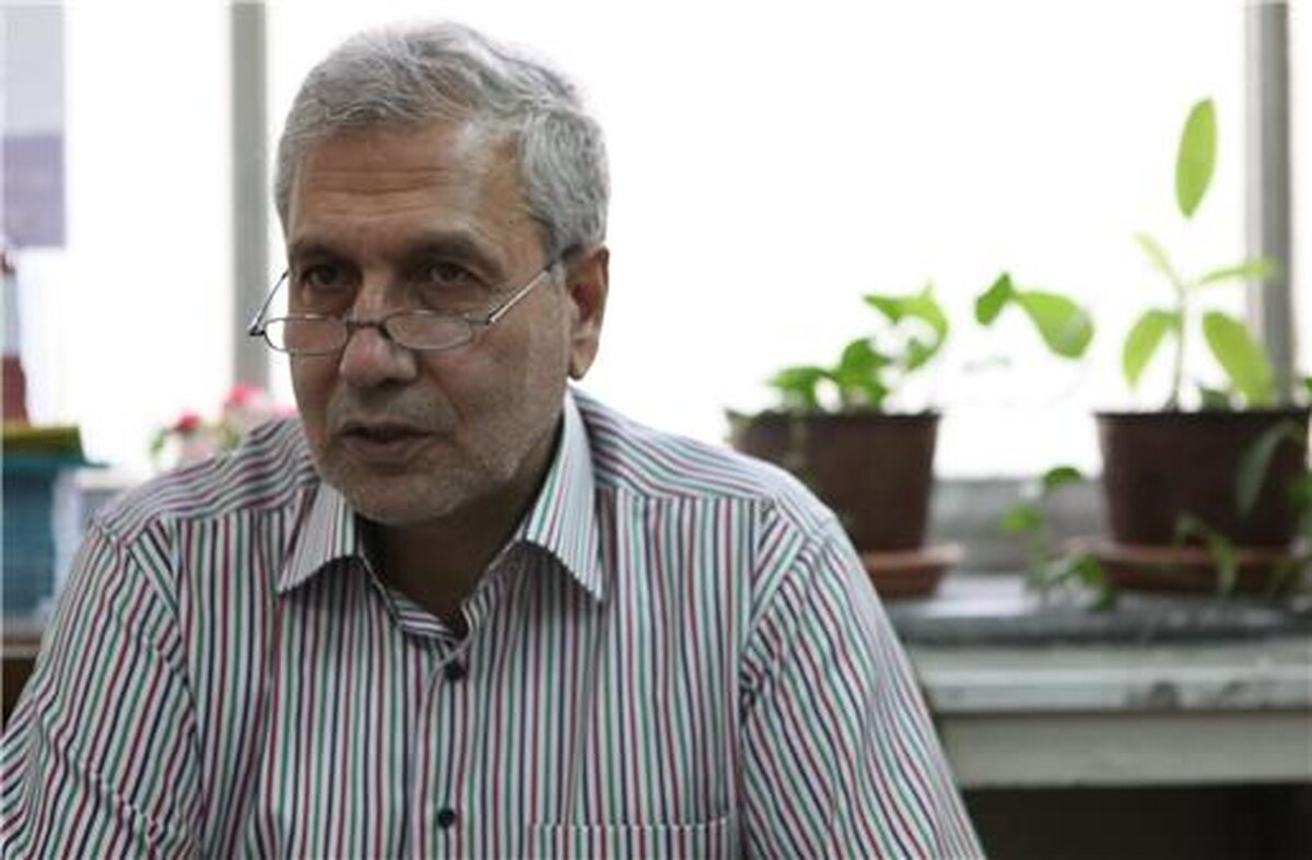علی ربیعی: این طور نیست که همه مسئولان در حال بخور بخور باشند/جریانی که می خواست دولت را تحقیر کند مارپیچ سکوت را در جامعه شکست/ اعتراضات دی ماه تکرار پذیر است / «مدارای بزرگ» استراتژی دولت در اعتراضات 96 بود/ / با دستگیری کارگران موافق نیستم 