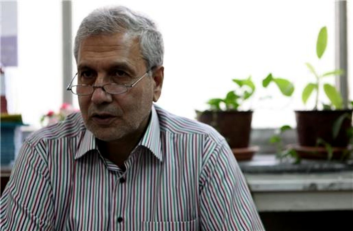 علی ربیعی: این طور نیست که همه مسئولان در حال بخور بخور باشند/جریانی که می خواست دولت را تحقیر کند مارپیچ سکوت را در جامعه شکست/ اعتراضات دی ماه تکرار پذیر است / «مدارای بزرگ» استراتژی دولت در اعتراضات 96 بود/ / با دستگیری کارگران موافق نیستم 