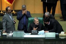 لاریجانی: چرا برخی از معاونان رئیس‌جمهور با برخی سخنان جامعه را به هم می‌ریزند / نوبخت: با او صحبت می‌کنم