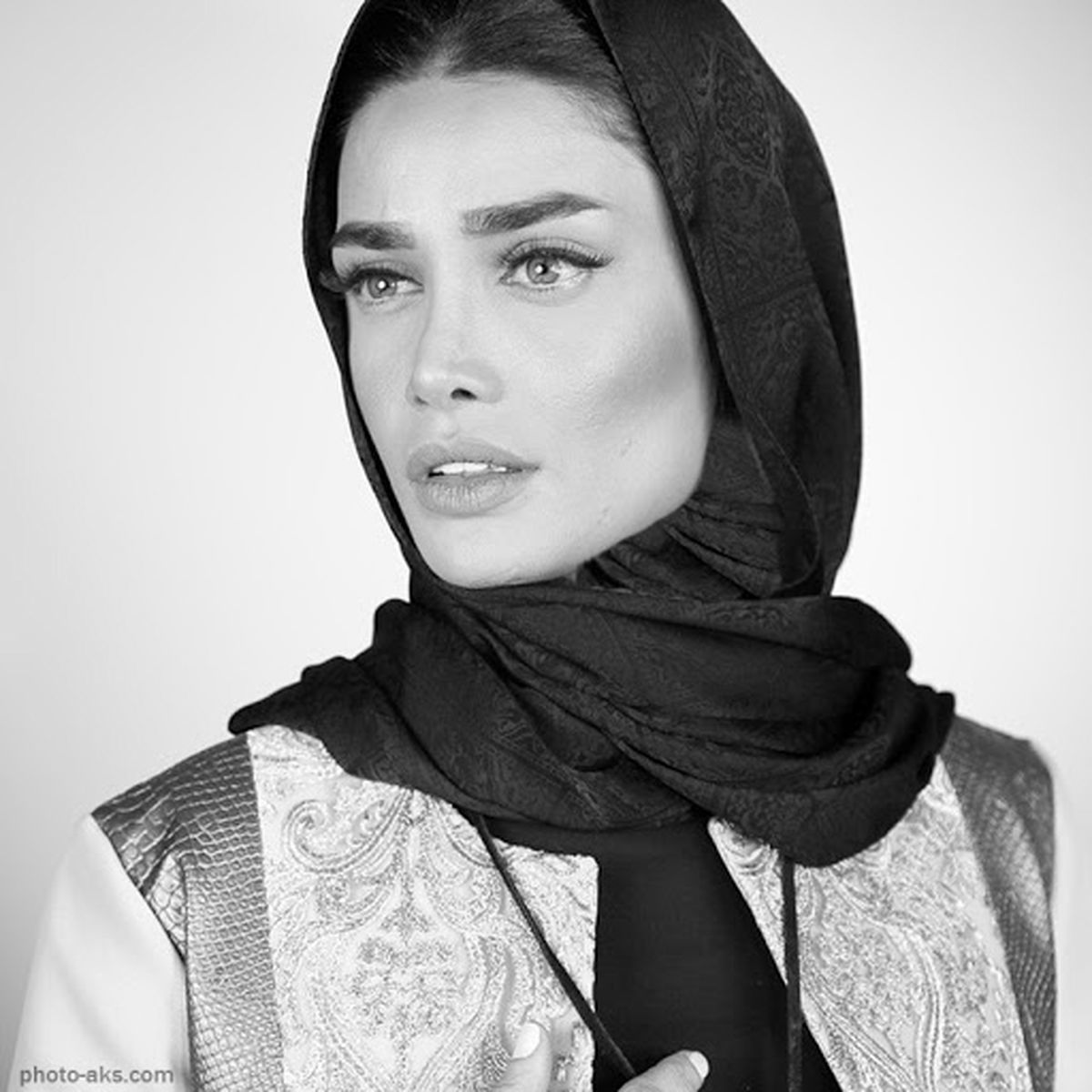 تغیر چهره عجیب تینا آخوند تبار + عکس