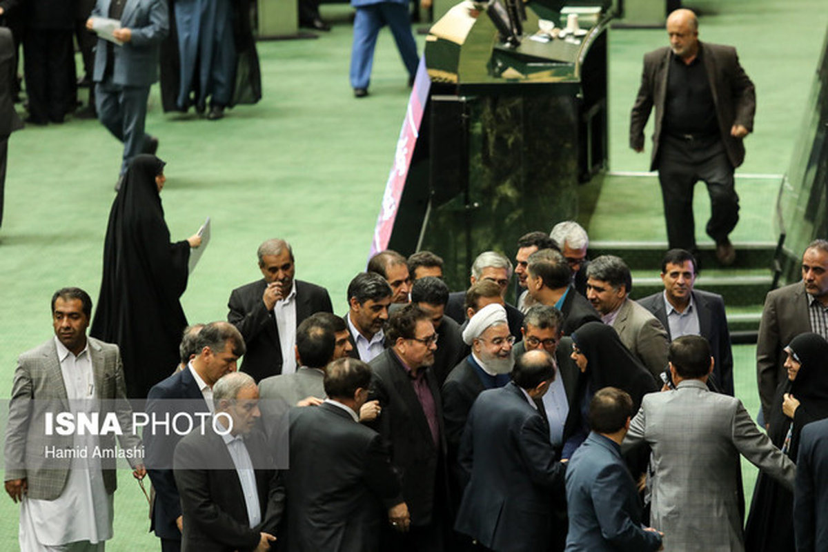 حاشیه های بررسی صلاحیت وزرای پیشنهادی نیرو و علوم؛ پازل 18 نفره کابینه دوازدهم تکمیل شد