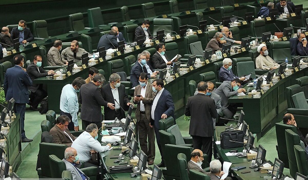 مصوبات خانه ملت؛ از منع ثبت‌نام دوتابعیتی‌ها برای نمایندگی مجلس تا جزئیات تخلفات انتخاباتی