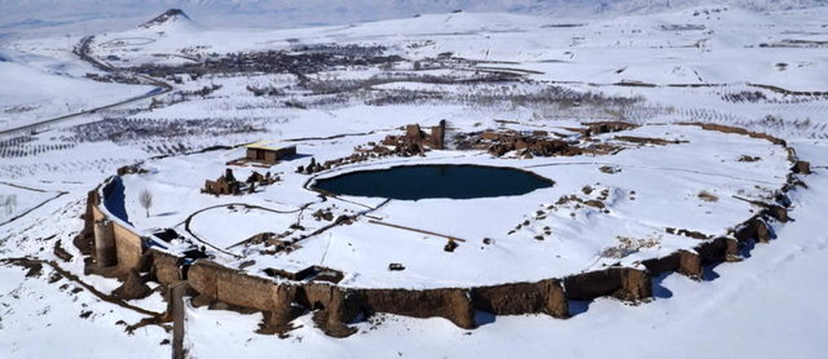 «اسرار دریاچه» تخت سلیمان مستند شد