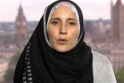 کاترین شکدم با چهره پوششی در ایران + عکس
