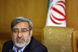 وزیر کشور: در تماس با تهران گفتم ٢٠ هزار چادر آماده و ارسال کنند/ 20 یا 30 تانکر برای انتقال آب جوابگو نیست