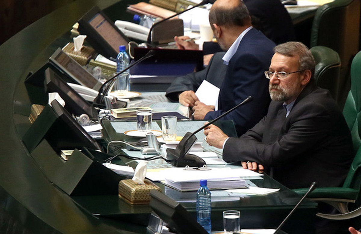 لاریجانی به نوبخت: باید قانون اجرا شود و کسی که حرفی غیر از آن را میگوید بیجا کرده است