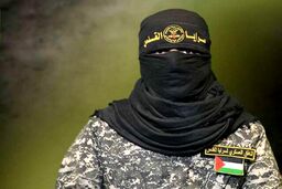هنوز سورپرایزهای زیادی برای دشمن داریم