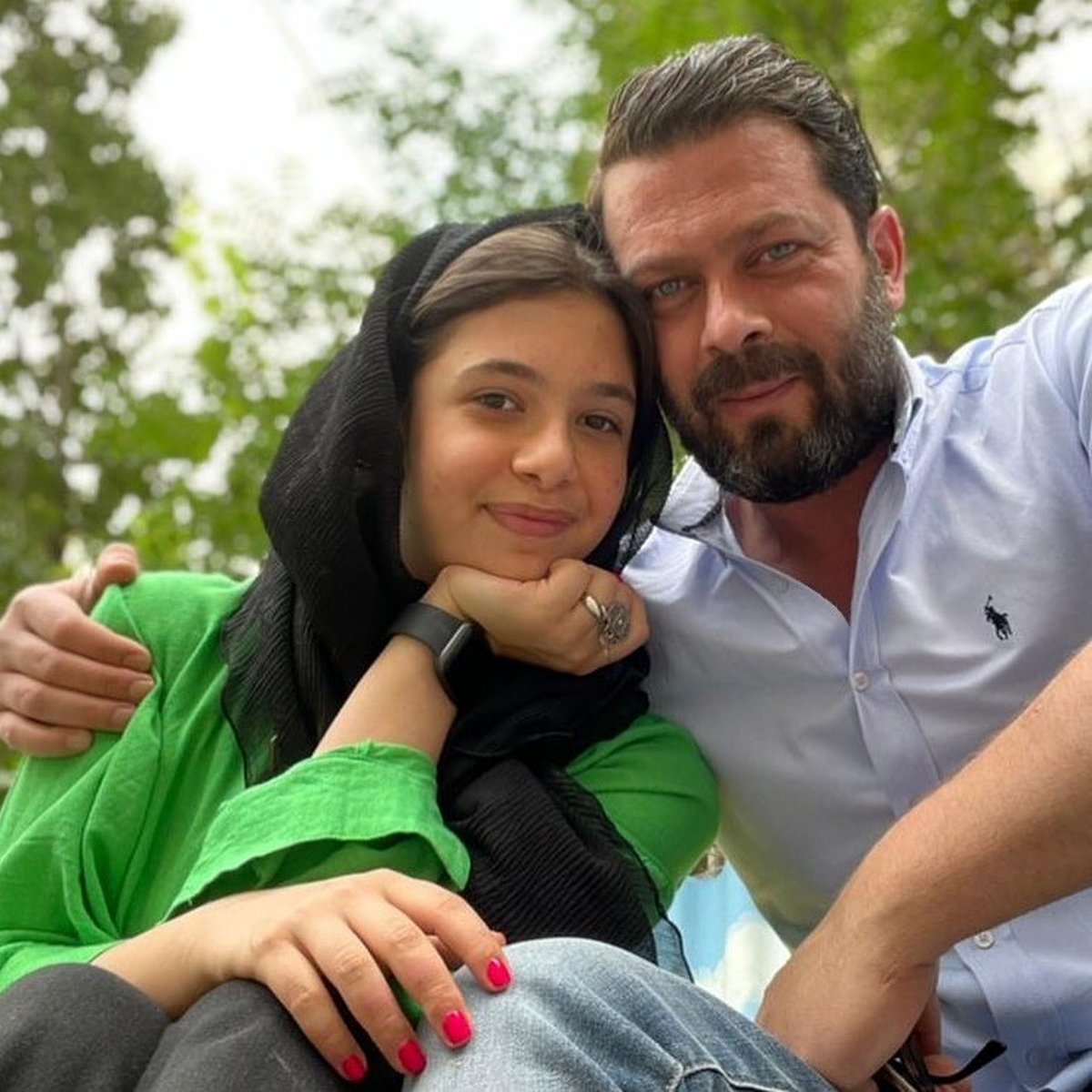 کافه گردی پژمان بازغی با دخترش