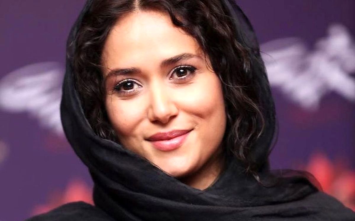 رونمایی پریناز ایزدیار از خواهرش دوقلویش