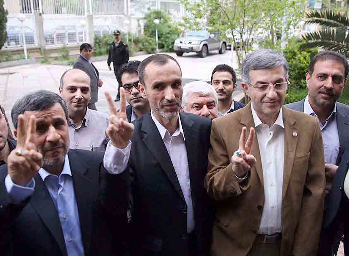 صدور دستور جلوگیری از تجمع مقابل منزل احمدی‌نژاد/ هشدار درباره برگزاری تجمع‌های انتخاباتی زودهنگام