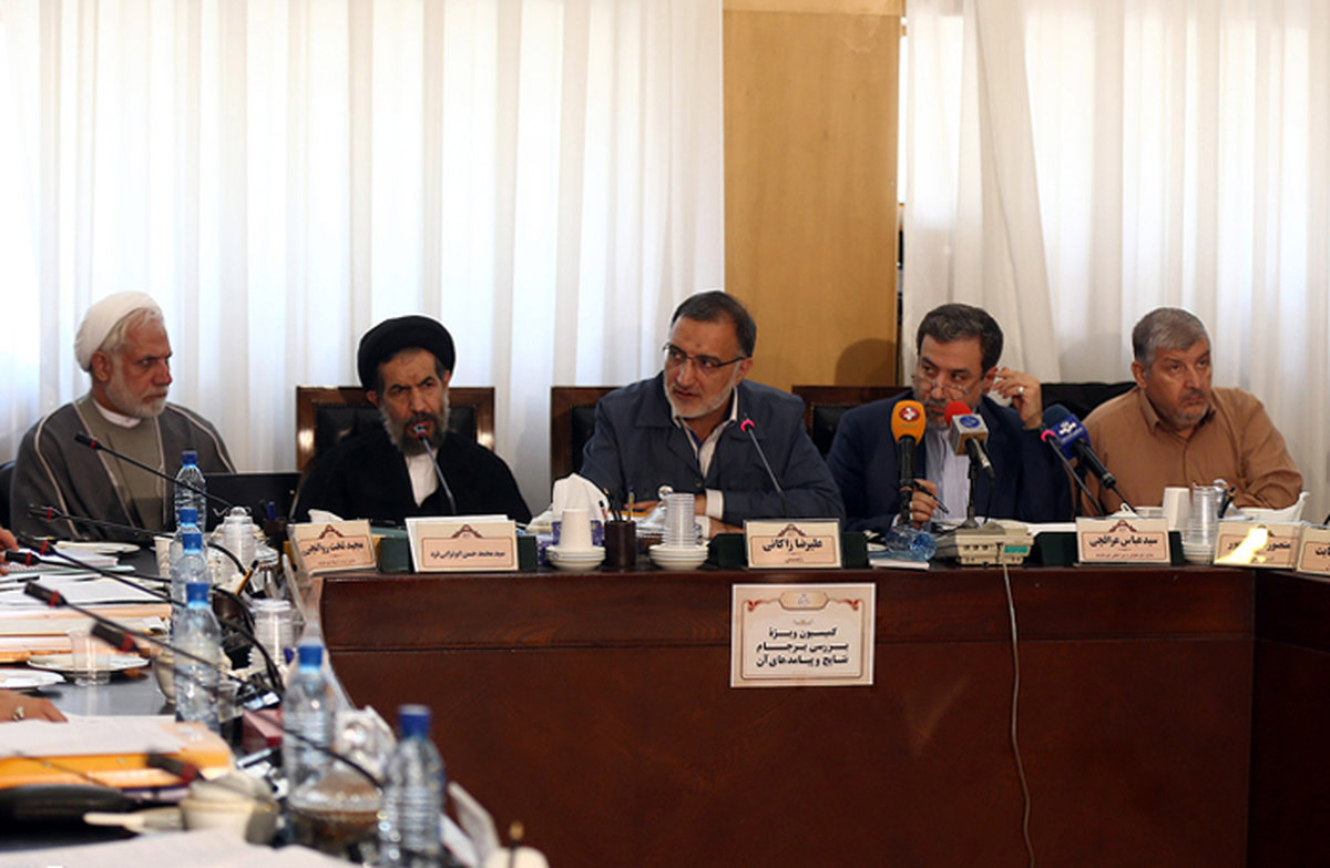 یک خبر پشت پرده:برنامه ریزی کمیسیون برجام برای مناظره جلیلی و ظریف