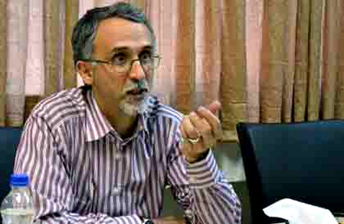 گفت‌وگوی هفته نامه مثلث با عبدالله ناصری : روحانی کنار نمی‌رود