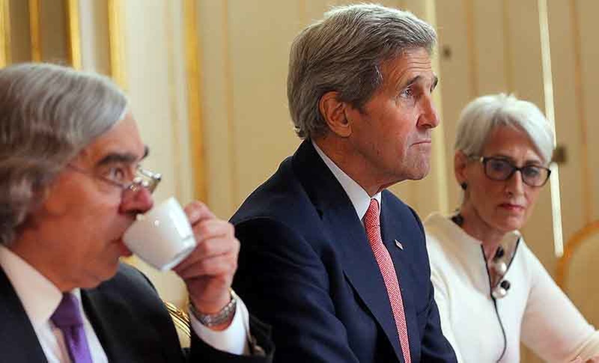 نشست داخلی 5+1 در جریان است / تعویق نشست عمومی وزرا