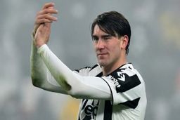 واکنش مهاجم یووه به پیروزی مقابل تیم سابق (عکس)