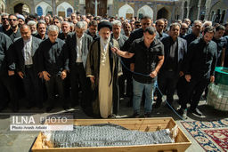 تصاویر فرزندان آیت الله رفسنجانی در مراسم تشییع عمویشان