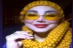 
کافه گردی بهنوش بختیاری با خواننده لوس آنجلسی