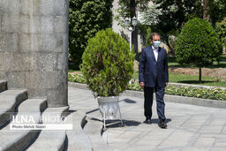 بازدید جهانگیری از روند بازگشایی مدارس 